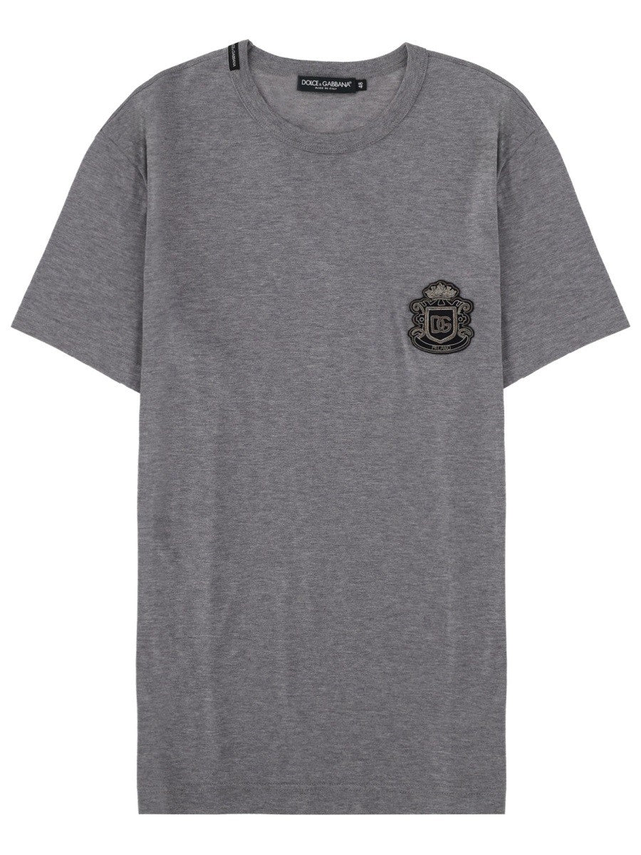 Dolce & Gabbana - T-SHIRT WITH HERALDIC LOGO t-shirt-with-heraldic-logo_ab218f1f-f968-4ed9-9740-197d43a3e8c4
