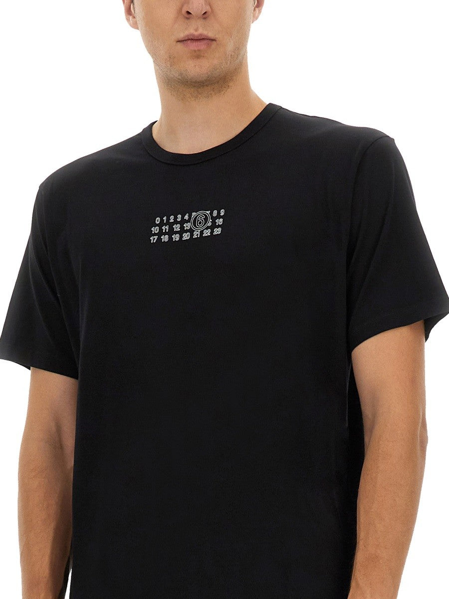 T-SHIRT WITH LOGO