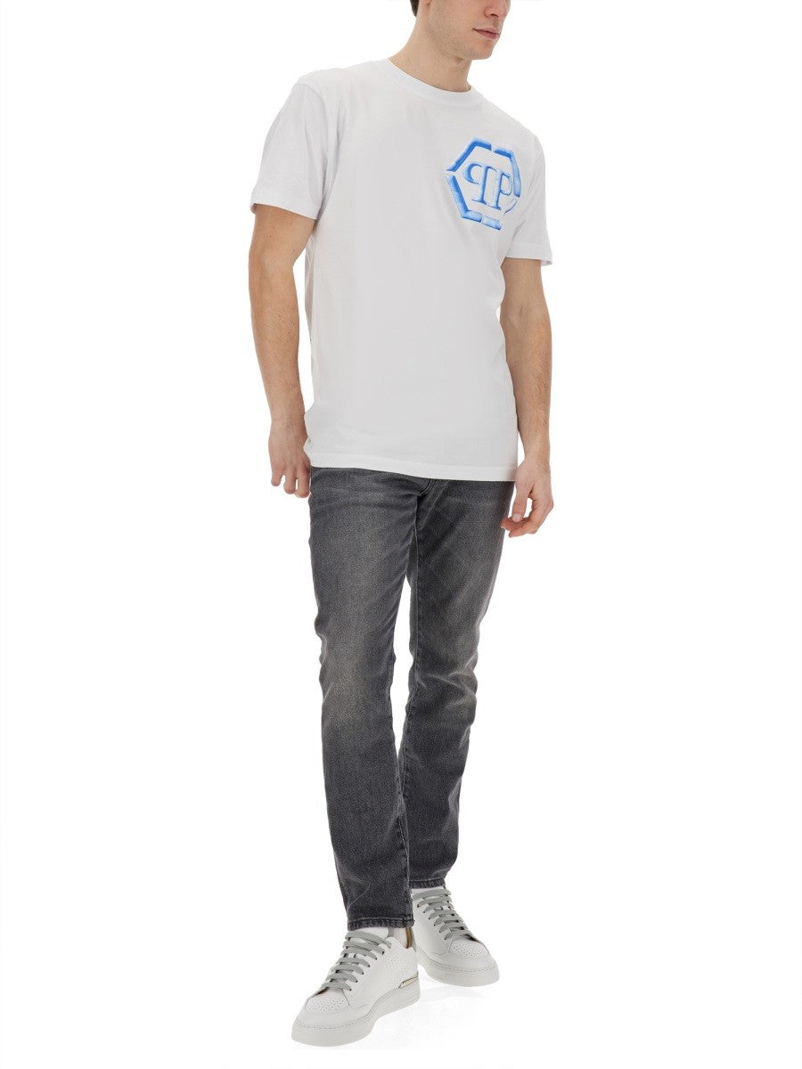 T-SHIRT WITH LOGO