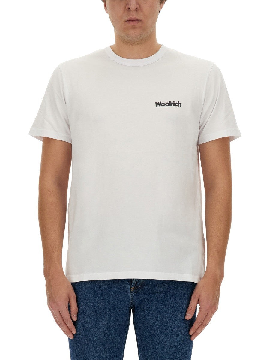 Woolrich - T-SHIRT WITH LOGO t-shirt-with-logo_a285c87d-2f81-4bc3-b5f5-294aeb7eb27f