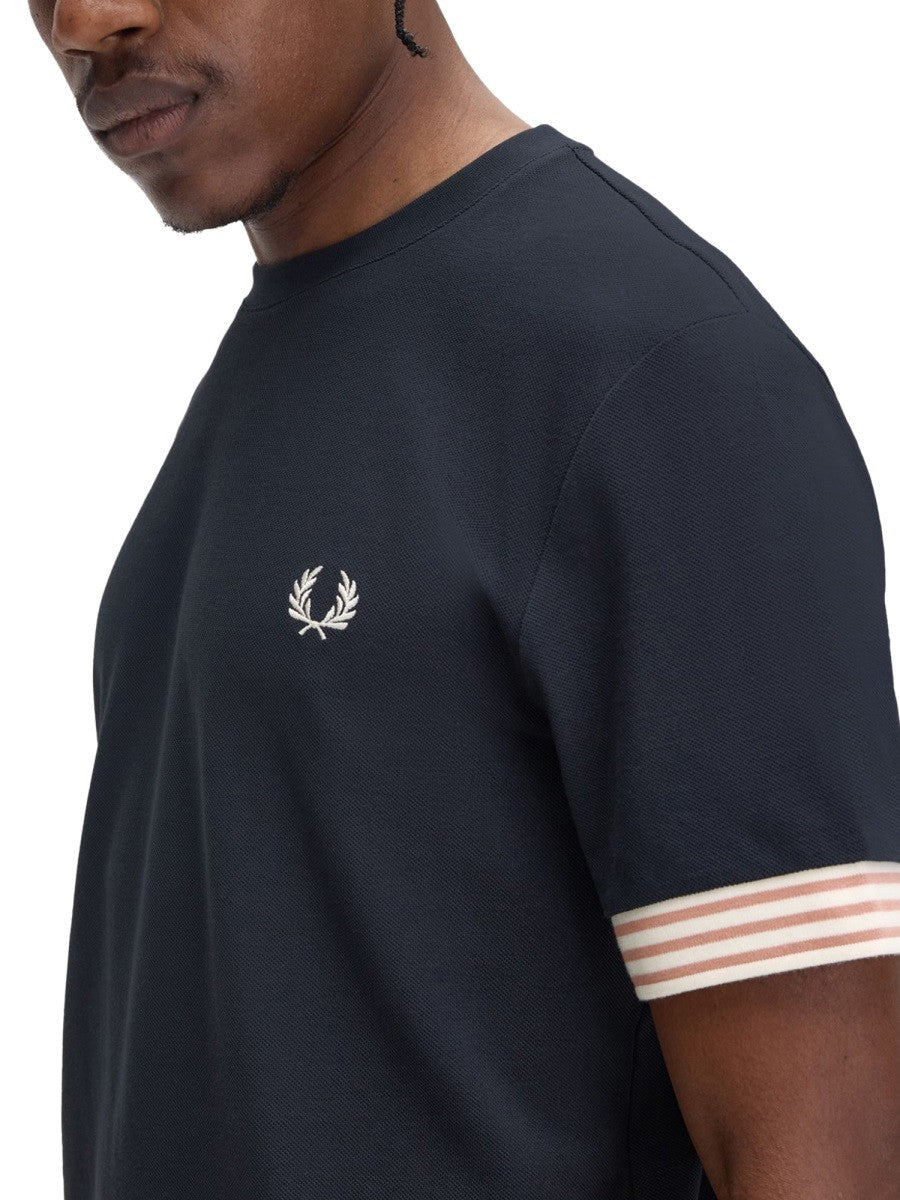 T-SHIRT WITH STRIPED MANIHE BORDER