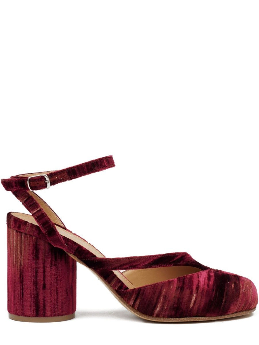 Maison Margiela - TABI CHENILLE SANDAL tabi-chenille-sandal_b023f18d-525b-49c1-ab75-4d4adf6588e4