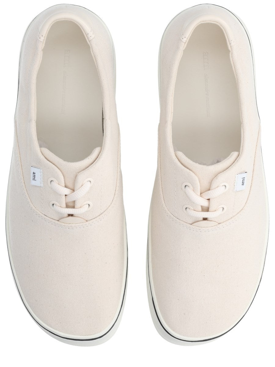 AMI PARIS - TENNIS SNEAKER Unisex tennis-sneaker_b9079302-810d-4101-a962-dce3d4c83406