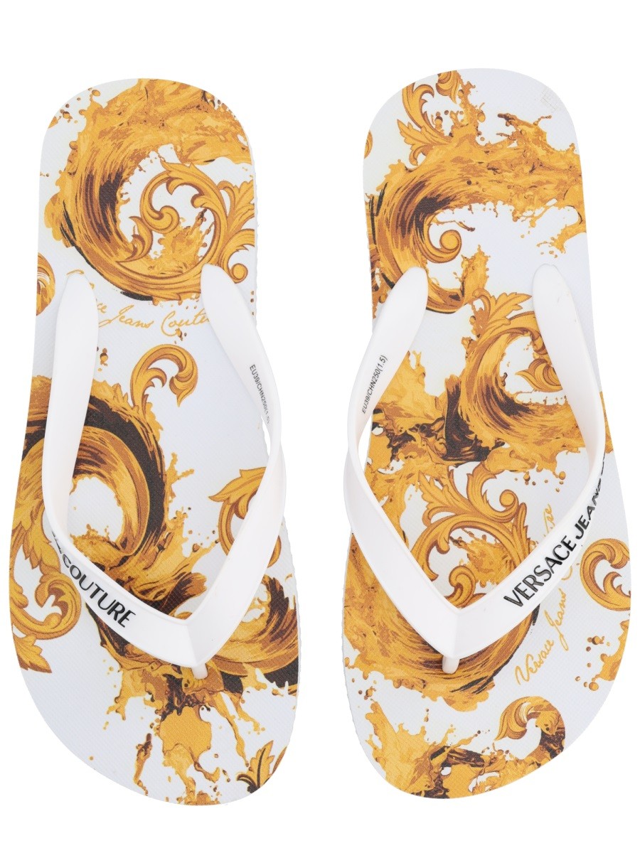 Versace Jeans Couture - THONG SANDAL WITH LOGO thong-sandal-with-logo_97fc7ac7-baba-48c9-96ea-fe29f6631201