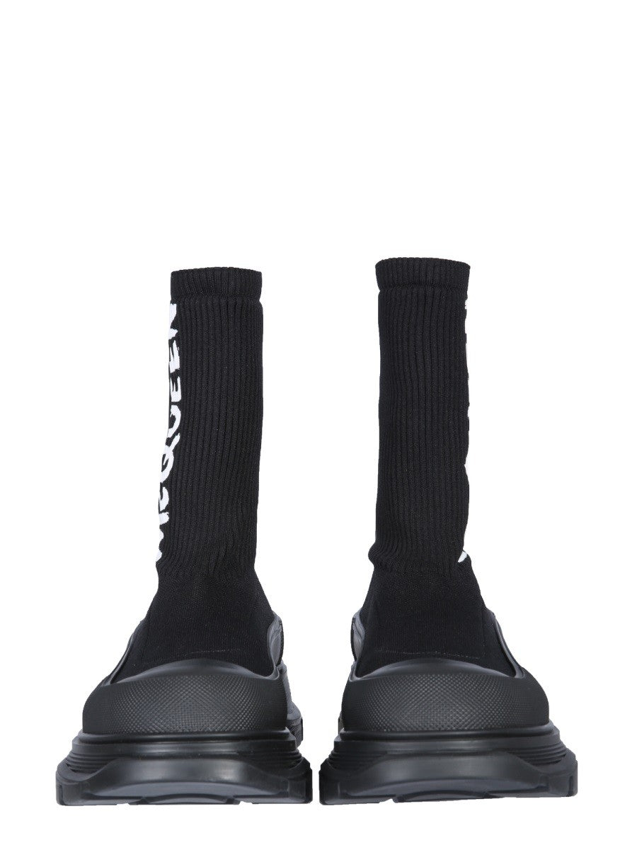 Alexander Mcqueen - TREAD SLICK BOOT tread-slick-boot_40c3bbed-128a-48d1-83ad-cdd8322399a2