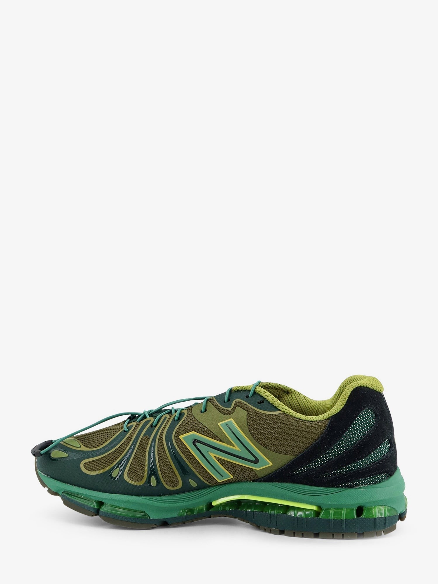 New Balance - U18907 mesh sneakers with iconic side logo u18907-mesh-sneakers-with-iconic-side-logo_b0707a2e-6da9-43a7-8f4f-648e8ba2ee1f