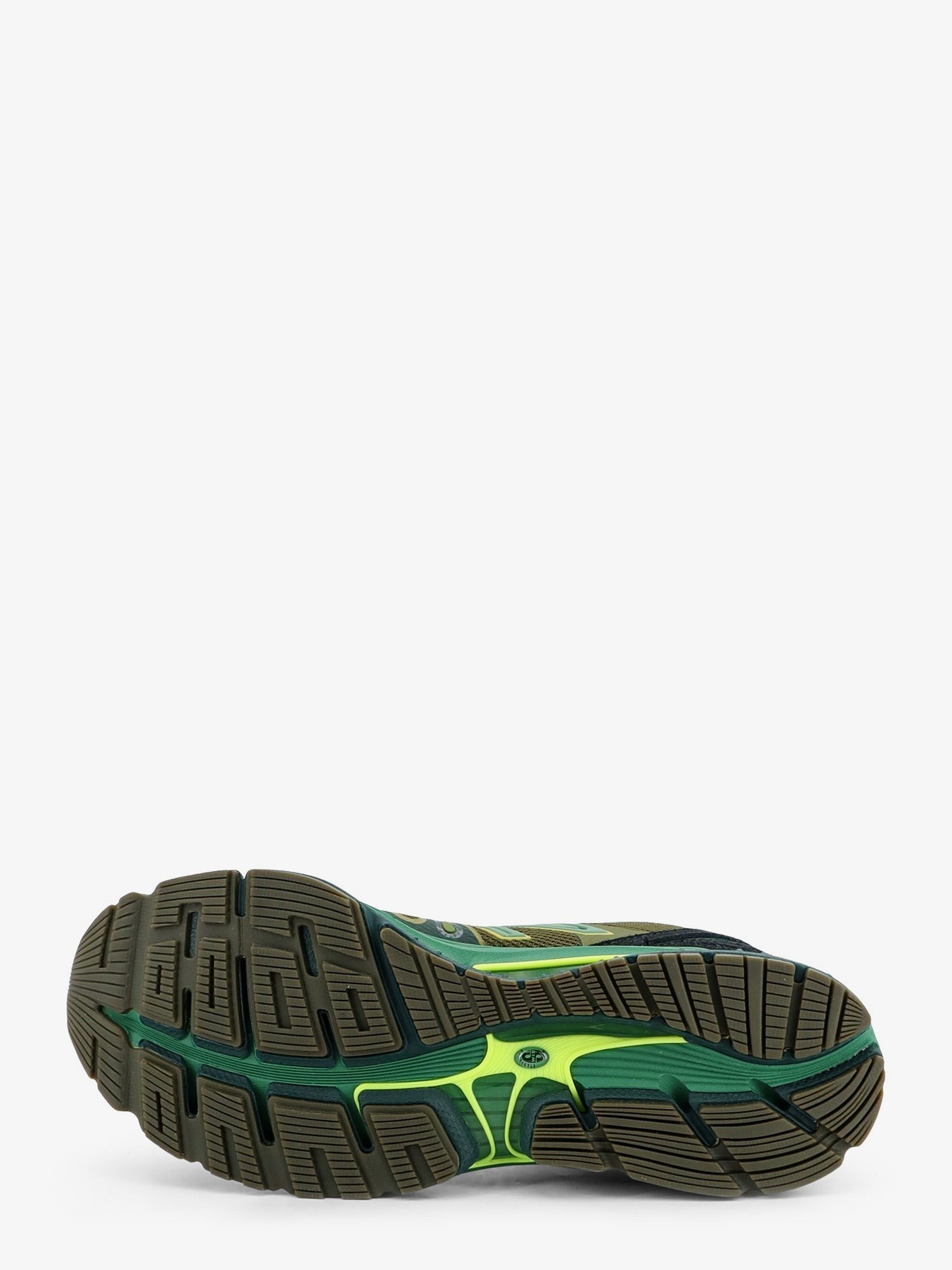 New Balance - U18907 mesh sneakers with iconic side logo u18907-mesh-sneakers-with-iconic-side-logo_e89a4ee5-ecc5-462e-a894-b77591d1abdc