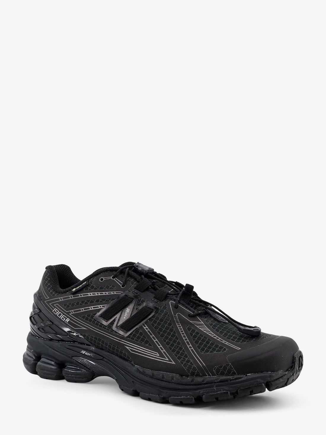 New Balance - U190631 Gore-tex sneakers with side logo u190631-gore-tex-sneakers-with-side-logo_6ec994b5-41d9-43a6-9b9b-e7b5587c6796