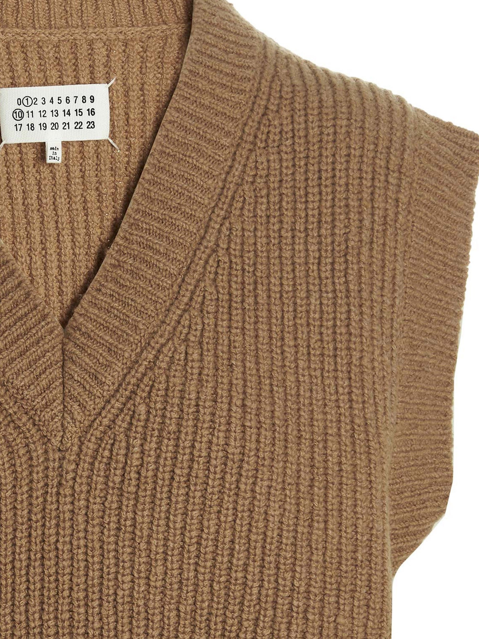 Maison Margiela - V-neck vest