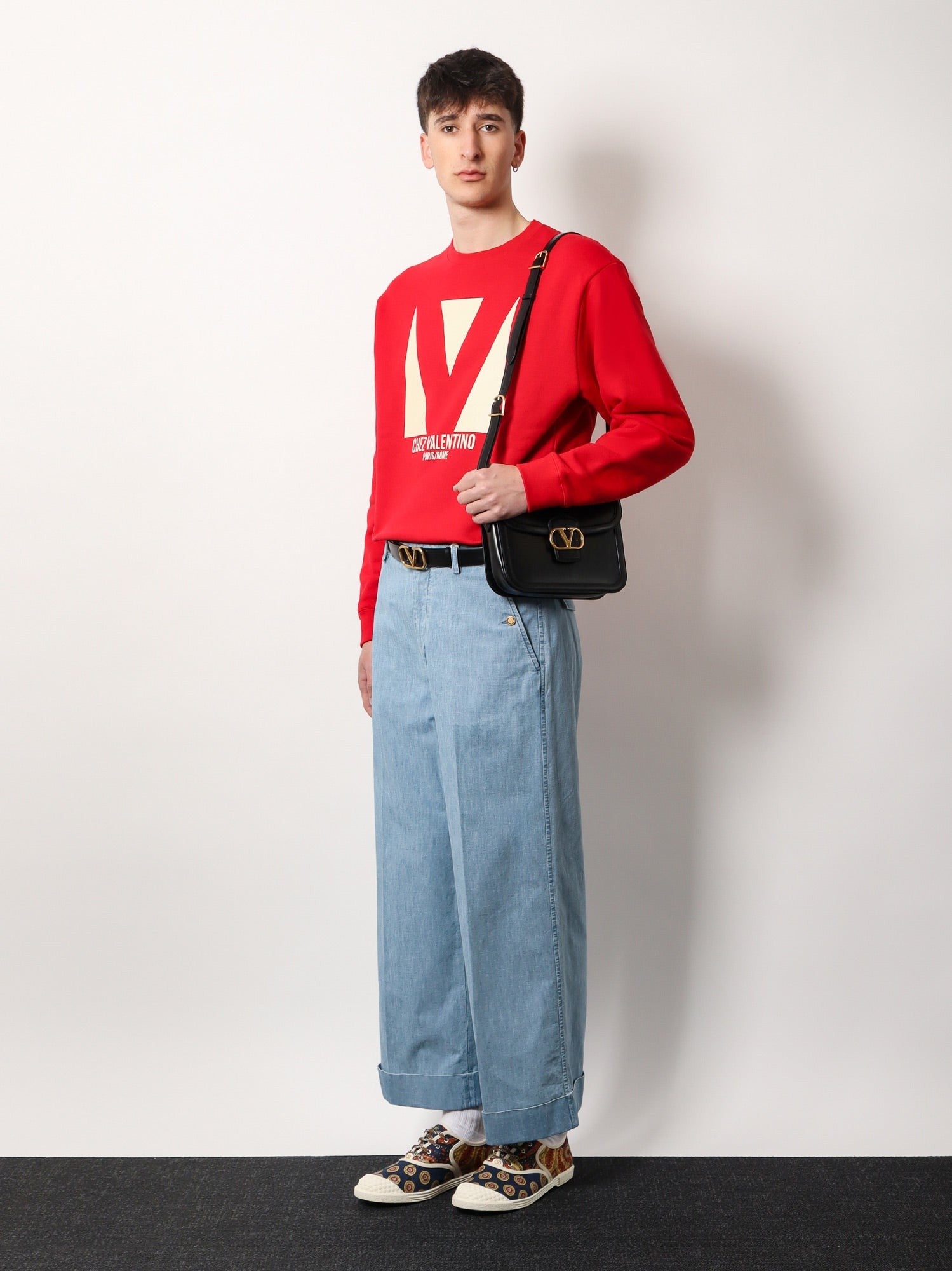 Valentino Garavani - Valentino garavani 9to5 leather shoulder bag with vlogo signature closure