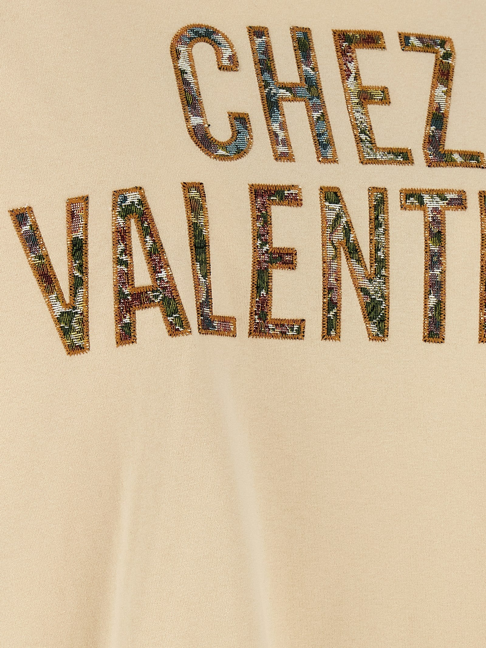 Valentino Garavani - Valentino Garavani 'Chez Valentino' T-shirt valentino-garavani-chez-valentino-t-shirt_9d3fa335-5665-46f0-aa04-ba07f0badb91