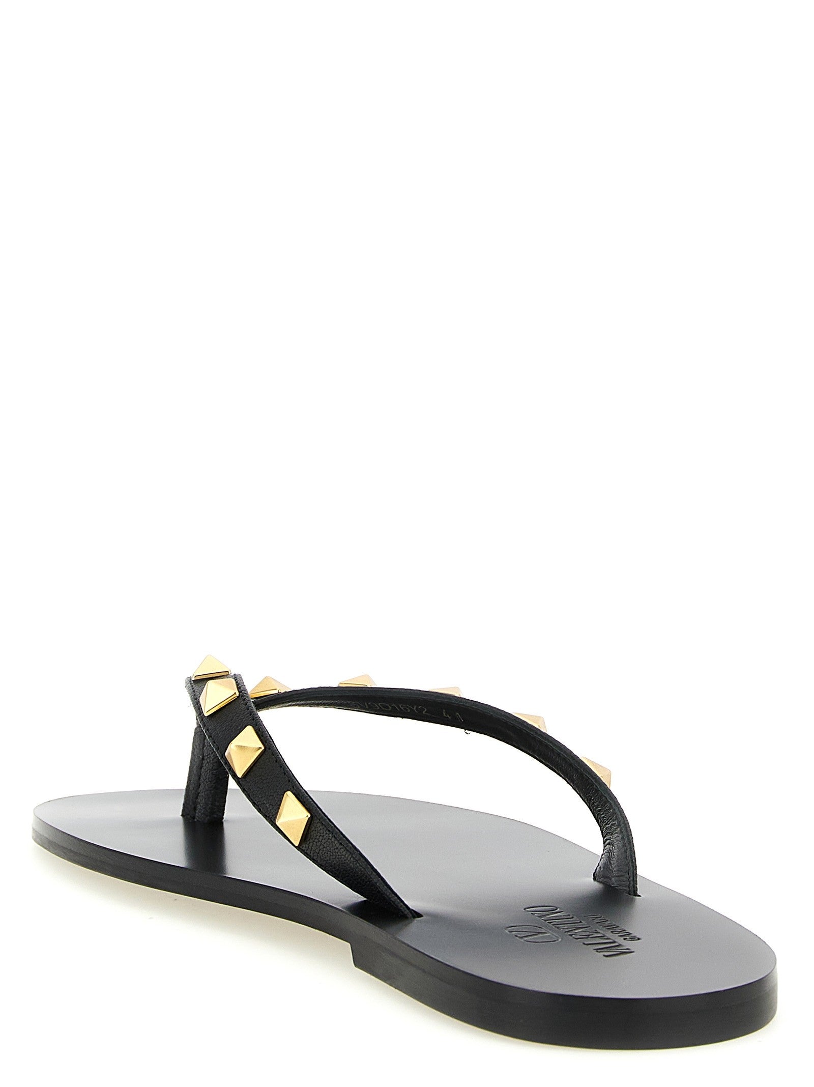 Valentino Garavani - Valentino Garavani 'Thong Rockstud' sandals