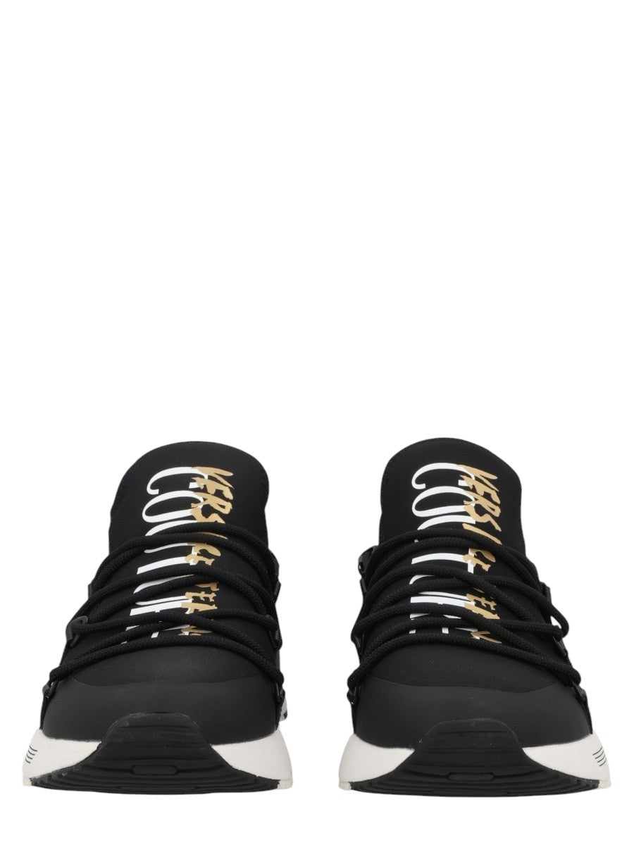 Versace Jeans Couture - SNEAKER "DYNAMIC" CON LOGO versace-jeans-couture-logo-dynamic-sneakers-black-front-jpg