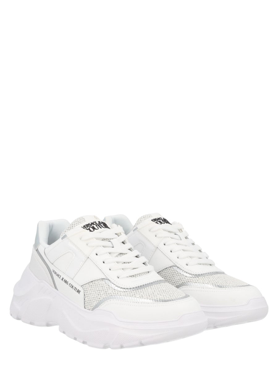 Versace Jeans Couture - SNEAKER "SPEEDTRACK" CON LOGO versace-jeans-couture-speedtrack-sneakers-white-silver-three-quarter-jpg