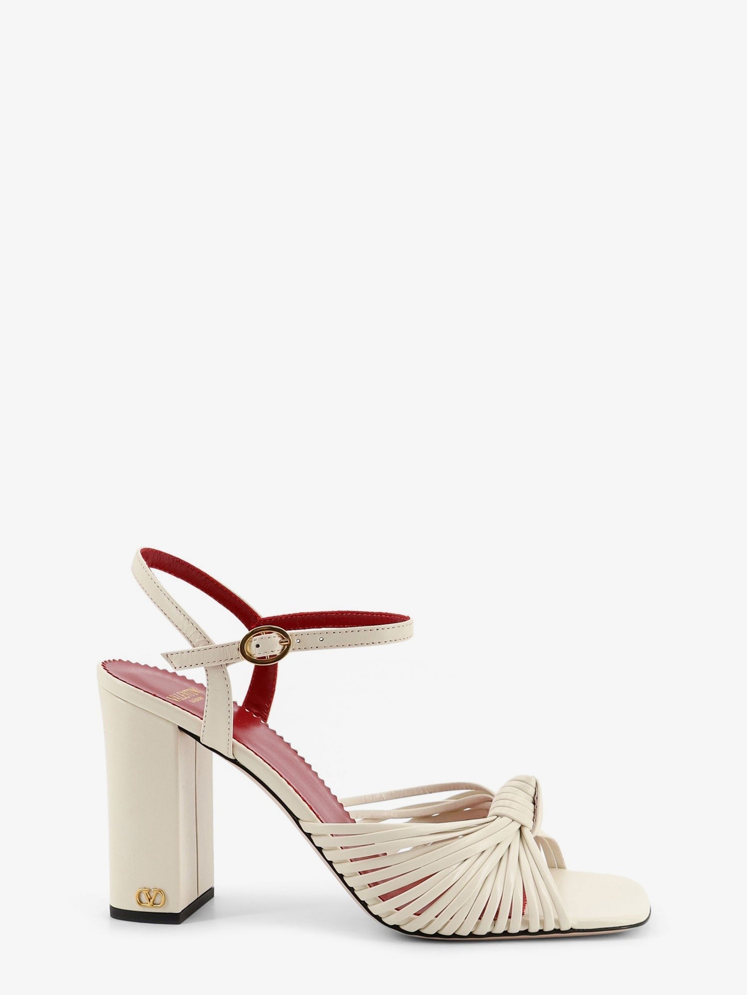 Valentino Garavani - VG Annet leather sandals with metal VLogo vg-annet-leather-sandals-with-metal-vlogo_199cd3de-d94e-4599-af36-eb8e45178f28
