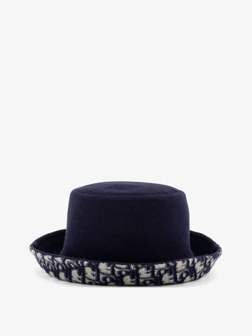 Virgin wool and silk cloche