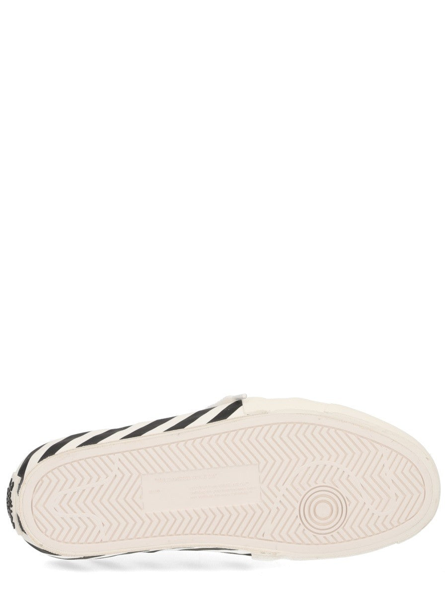 "VULC UNDERCUT" SNEAKER