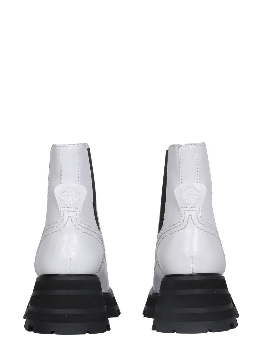 WANDER CHELSEA BOOTS