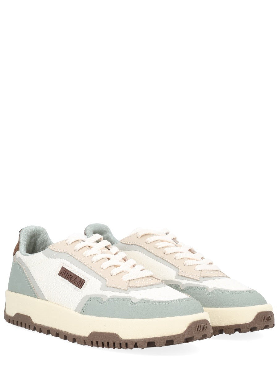 "WILDPACE LOW" SNEAKER