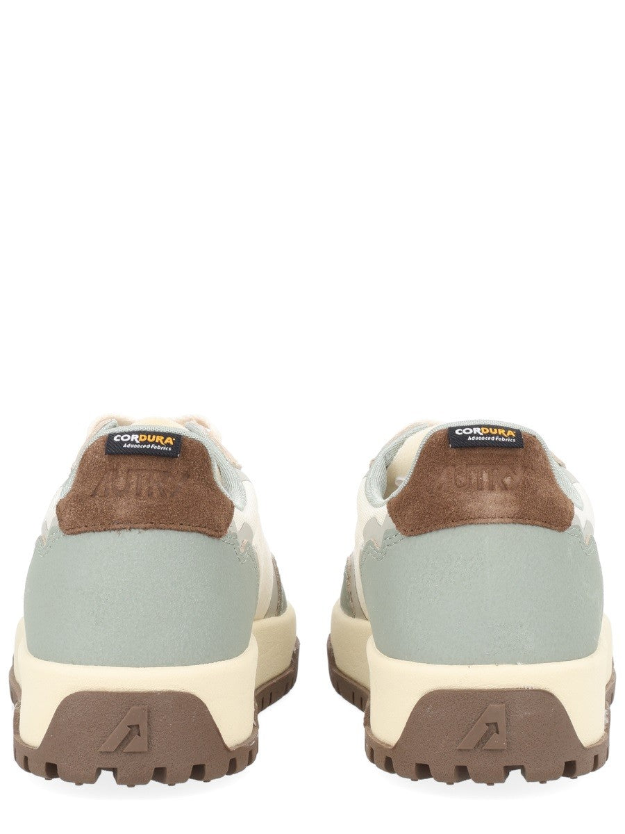 "WILDPACE LOW" SNEAKER