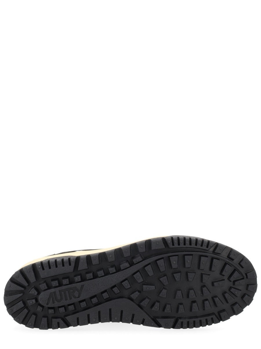 Autry - "WILDPACE LOW" SNEAKER wildpace-low-sneaker_d642517f-3761-4a3e-a789-75e224b4d8ff