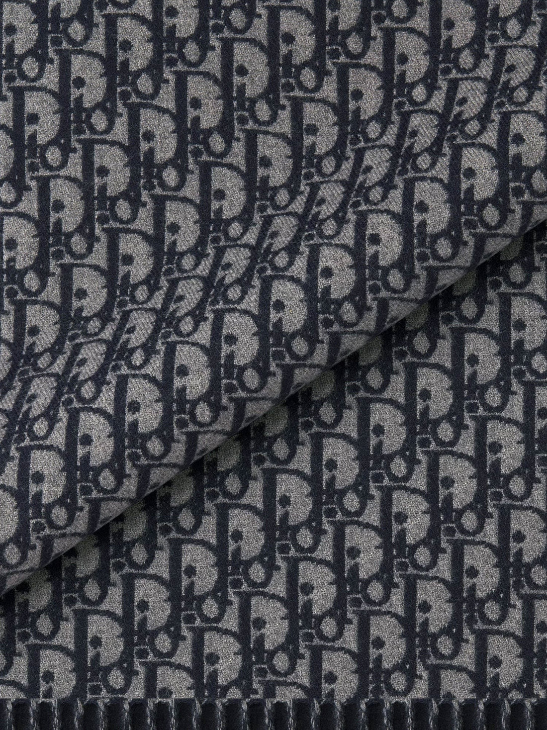 Wool and cashmere scarf