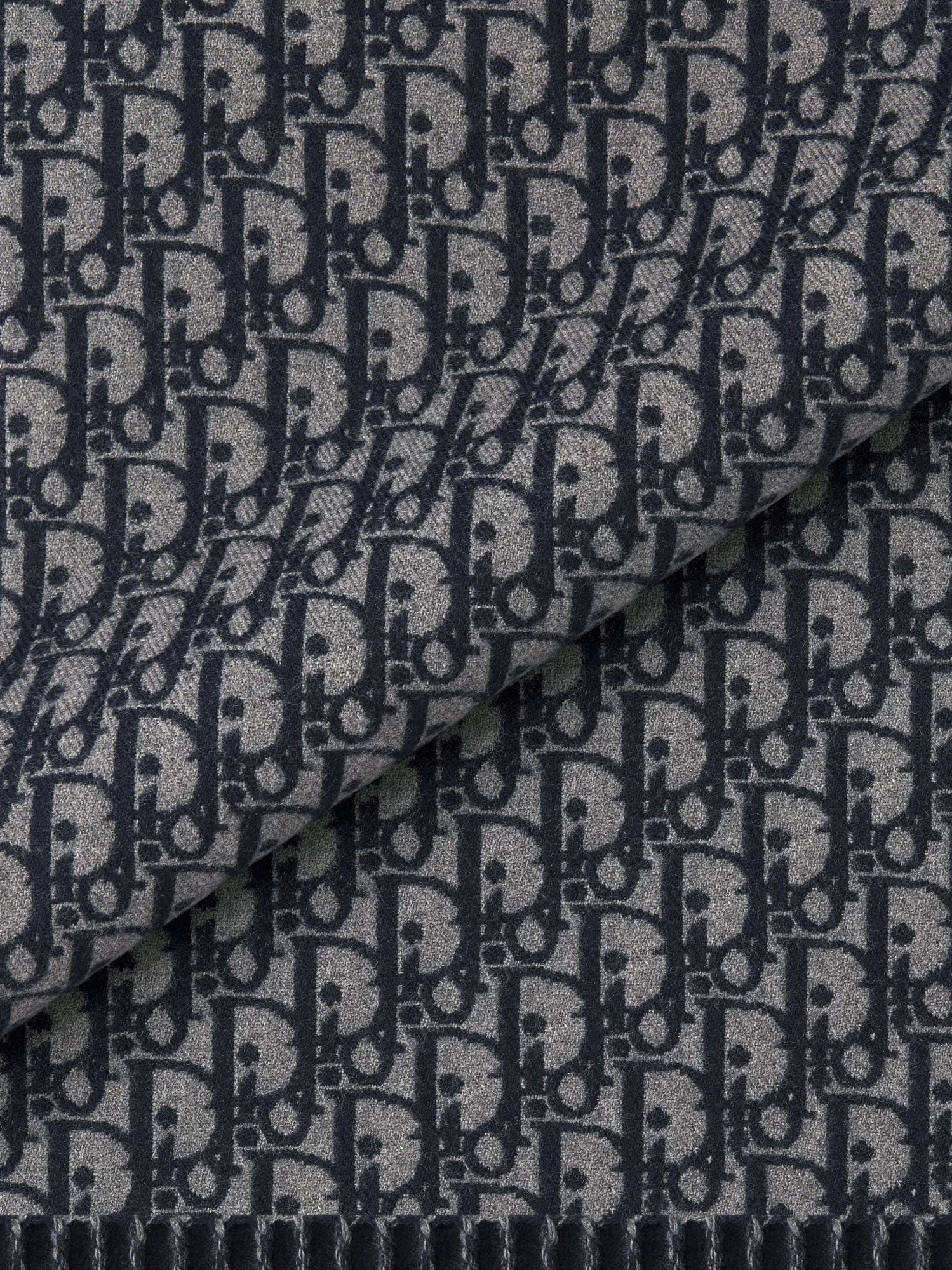 Wool and cashmere scarf