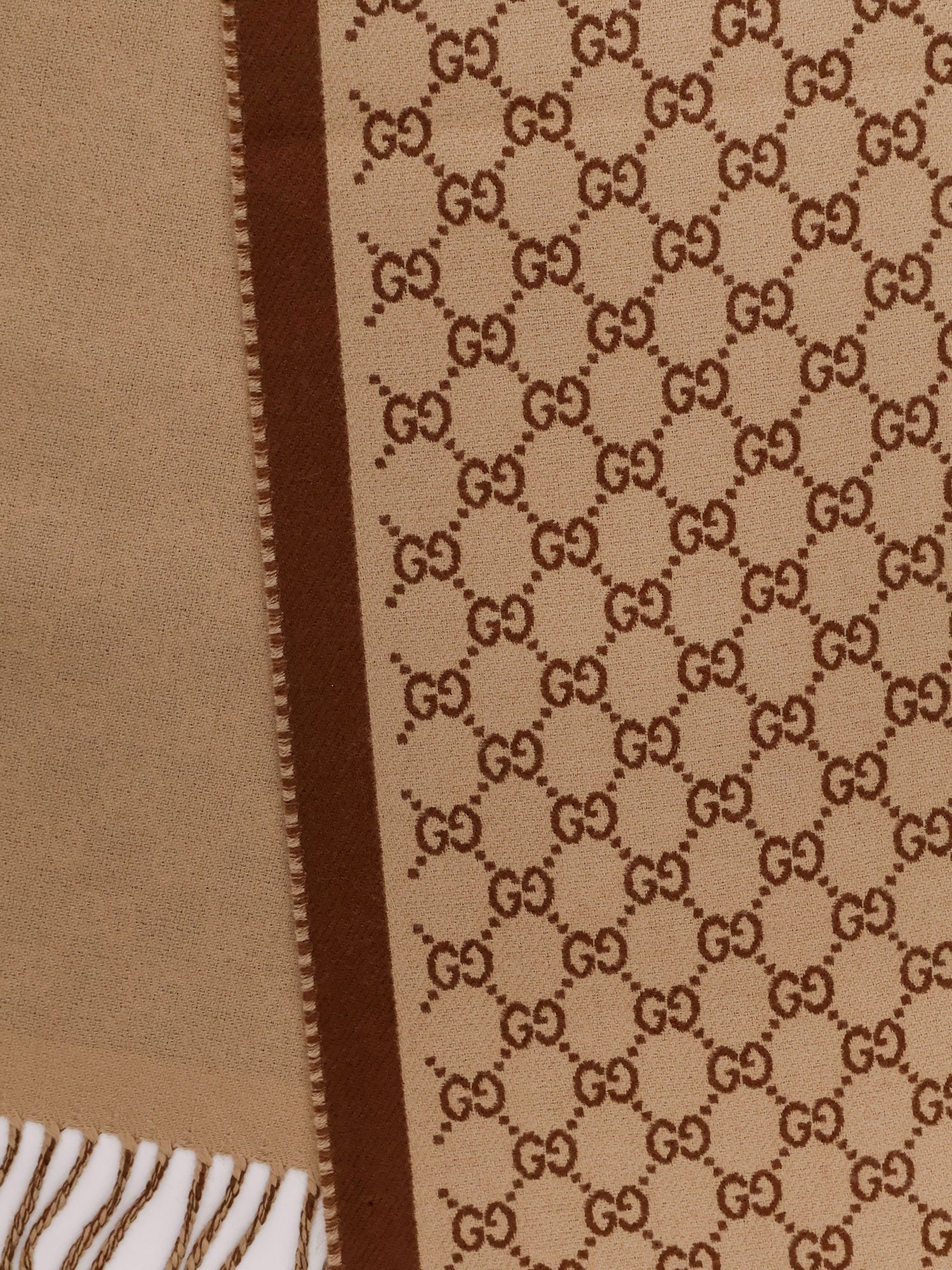 Gucci - Wool scarf with GG motif