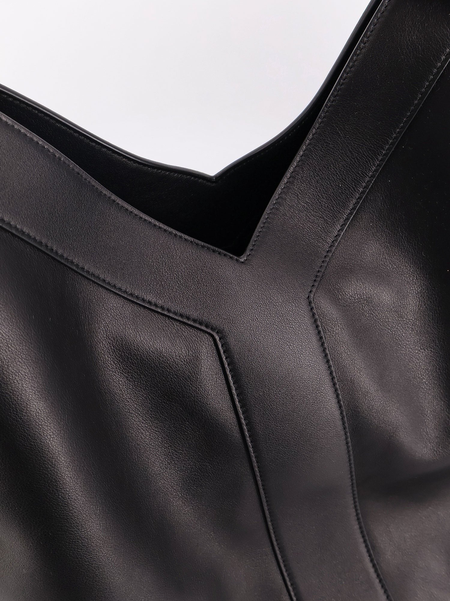 Saint Laurent - Y Oversize leather tote bag